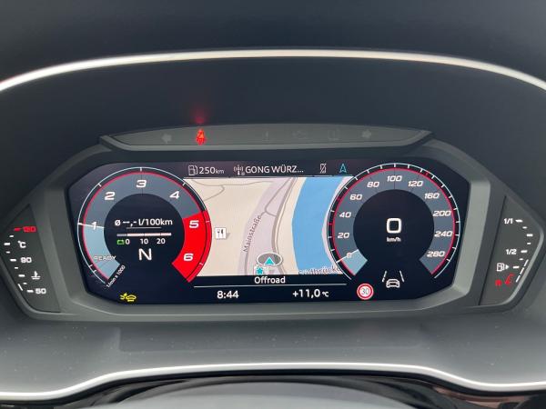 Audi Q3 advanced 35TDI S-tronic / MMI-Navi+, AHK, LED