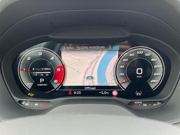 Audi Q2 advanced 35TDI S-tronic / MMI-Navi+, LED, RFK