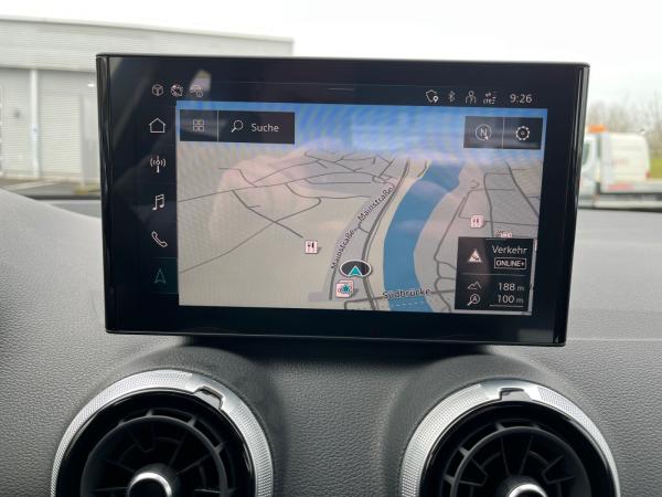 Audi Q2 advanced 35TDI S-tronic / MMI-Navi+, LED, RFK