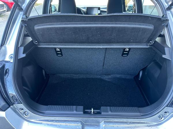 Suzuki Swift 1.2 HYBRID MT Club in allen Farben