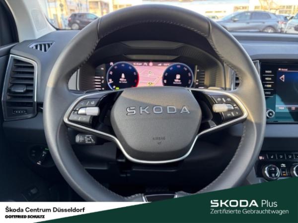 Skoda Karoq Tour TSI DSG AHK Panorama-Schiebedach elektrisch Lenkrad heizbar
