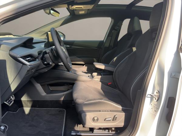 Skoda ENYAQ Enyaq 85 Sportline SOFORT VERFÜGBAR DCC AHK AUT Kam. Navi Pano