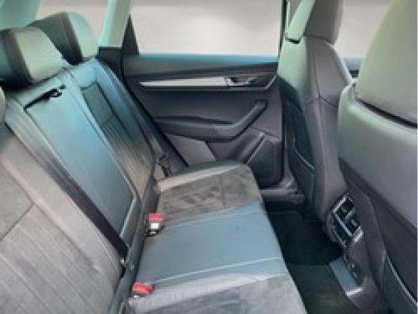 Skoda Karoq Selection Tour 1.5 TSI 110kW DSG - AHK Pano ACC Virtual Cockpit Navi Area View LM MFL Smart Link LED