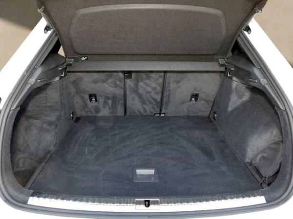 Audi Q3 35 TFSI S tronic S line GWP 18"|NAVI+VC|PANO|SHZ|RFK