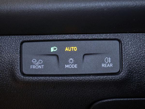 Volkswagen T-Roc R-Line 1.5 l eTSI OPF 7-Gang-Doppelkupplungsgetriebe DSG !!!Nur noch bis Ende März!!! So lange der V