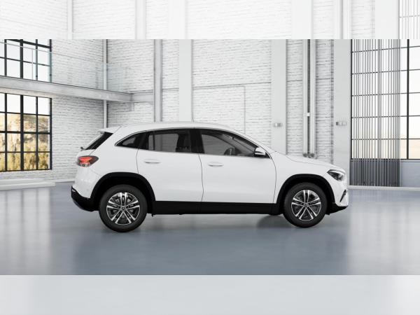 Mercedes-Benz GLA 180 +Totwinkel-Assistent+Smartphone Integration+PARKTRONIC+Winter-Paket+Verkehrszeichen-Assistent