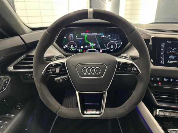 Audi RS e-tron GT *Ice Race Edition*Laser**