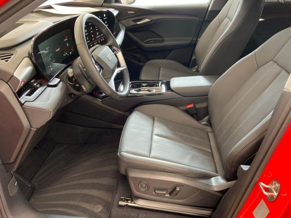 Audi Q6 e-tron *S-line*Matrix*HuD*AHK*Tech pro*