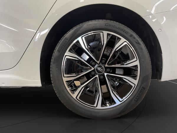 Audi A5 Avant 2.0 TDI LED LM 18" Navi RFK ACC