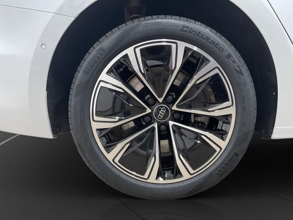 Audi A5 Avant 2.0 TDI LED LM 18" Navi RFK ACC