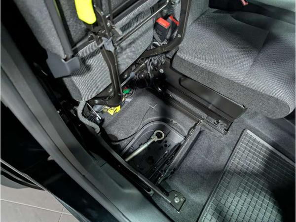 Peugeot Partner Elektro M 100kW StandHZG Digitales Cockpit LED