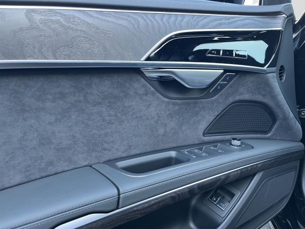 Audi A8 TFSIe quattro Lederpaket, Servoschließung, Chrompaket, Lenkradheizung, Akustikverglasung