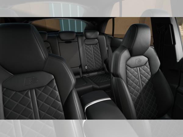 Audi Q8 SUV S line business TFSI e quattro