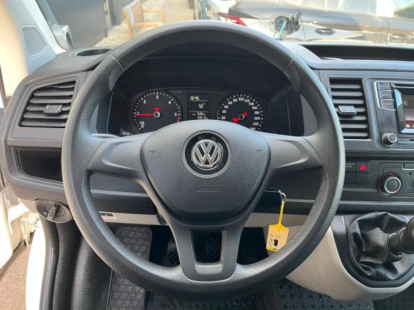 Volkswagen T6 Transporter 2.0 TDI Kasten AHK PDC