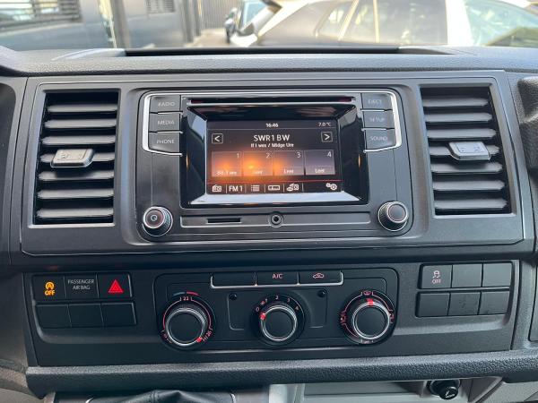 Volkswagen T6 Transporter 2.0 TDI Kasten AHK PDC