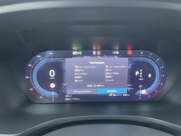 Volvo V60 B4 Plus Dark Pano AHK Sitzbelüft. FahrerAss H&K Sound