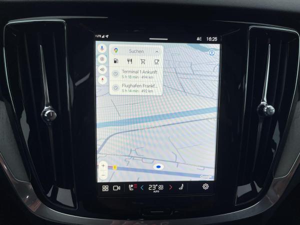 Volvo V60 B4 Plus Dark Pano AHK Sitzbelüft. FahrerAss H&K Sound