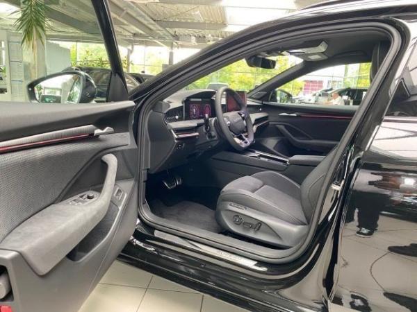 Skoda Superb Combi Sportline 2,0 TDI 7-Gang-DSG 4x4 sofort verfügbar