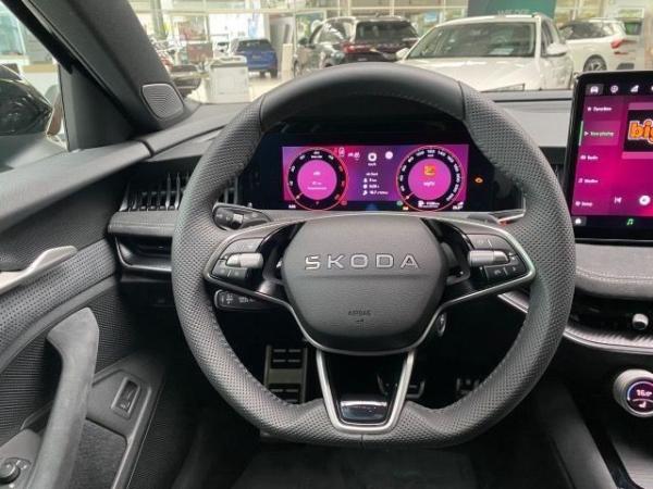 Skoda Superb Combi Sportline 2,0 TDI 7-Gang-DSG 4x4 sofort verfügbar
