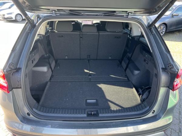 Skoda Kodiaq 2.0 TDI DSG 4x4 SELECTION +AHK +MATRIX +ACC +RKAM +VIRTUAL +NAVI +APP +