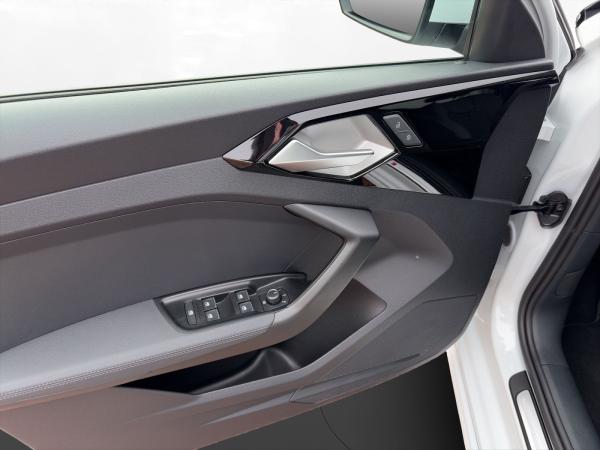 Audi A1 Sportback 30 TFSI S-LINE 8-FACH BEREIFT