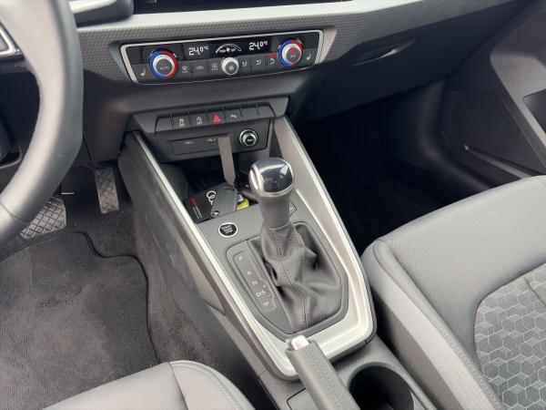 Audi A1 Sportback 30 TFSI S-LINE 8-FACH BEREIFT
