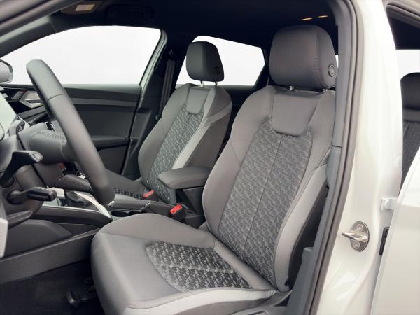 Audi A1 Sportback 30 TFSI S-LINE 8-FACH BEREIFT