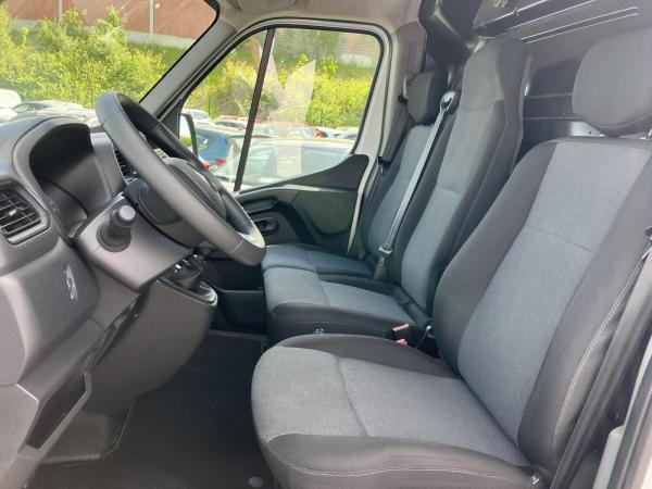 Renault Master FWD Kasten L2H2 3,5t Blue dCi 135