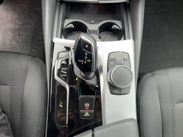 BMW 520 d Touring Kamera SHZ PDC LED