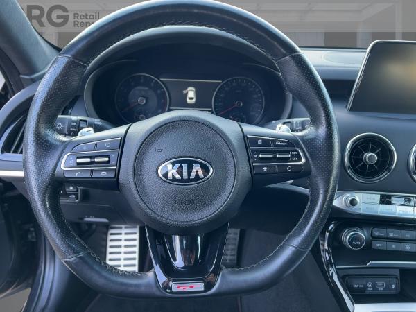 Kia Stinger GT V6 T-GDI 4WD H&K Navi Kamera Sitzklim Kia Stinger GT V6 T-GDI 4WD H&K Navi Kamera Sitzklim
