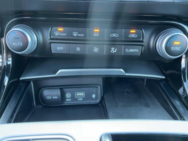 Kia Stinger GT V6 T-GDI 4WD H&K Navi Kamera Sitzklim Kia Stinger GT V6 T-GDI 4WD H&K Navi Kamera Sitzklim