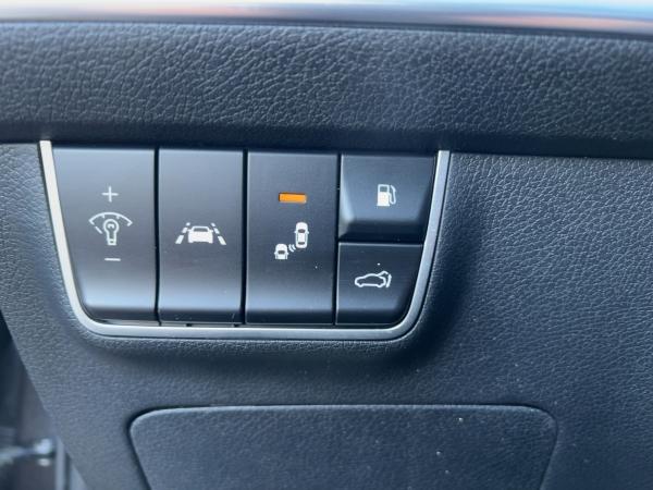 Kia Stinger GT V6 T-GDI 4WD H&K Navi Kamera Sitzklim Kia Stinger GT V6 T-GDI 4WD H&K Navi Kamera Sitzklim