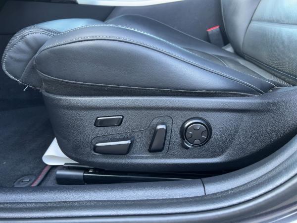 Kia Stinger GT V6 T-GDI 4WD H&K Navi Kamera Sitzklim Kia Stinger GT V6 T-GDI 4WD H&K Navi Kamera Sitzklim