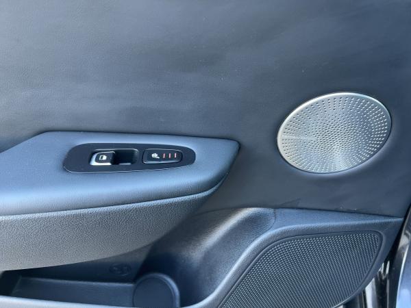 Kia Stinger GT V6 T-GDI 4WD H&K Navi Kamera Sitzklim Kia Stinger GT V6 T-GDI 4WD H&K Navi Kamera Sitzklim