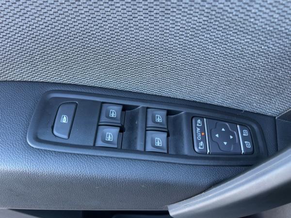 Renault Grand Kangoo 1.3 TCe 130 Techno 7. Sitzplätze