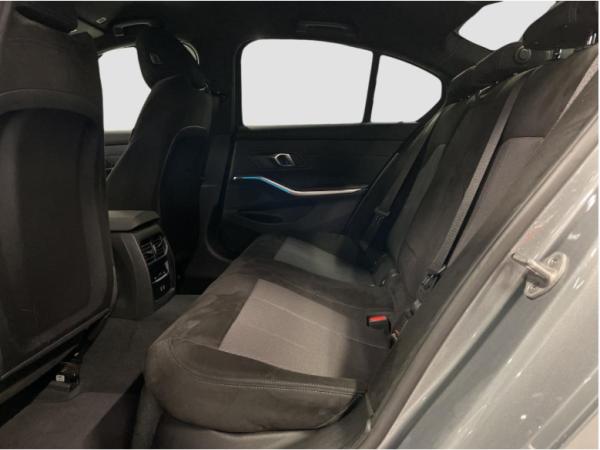 BMW 320 d xDrive Limousine M Sport AHK Kamera HiFi