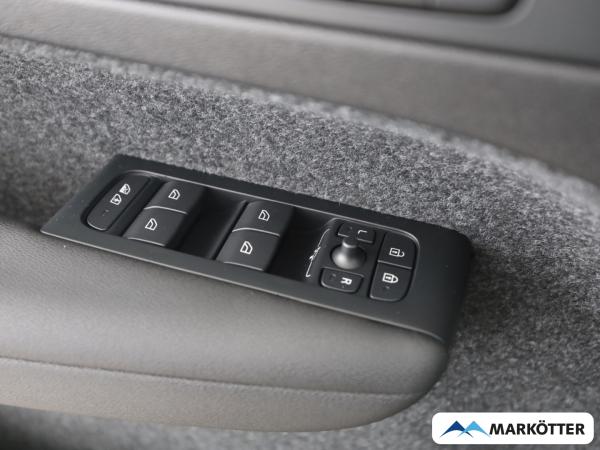 Volvo XC40 B3 Plus Black Edition sofort verfügbar! Markötter Gütersloh