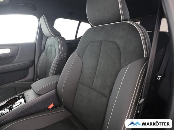 Volvo XC40 B3 Plus Black Edition sofort verfügbar! Markötter Gütersloh