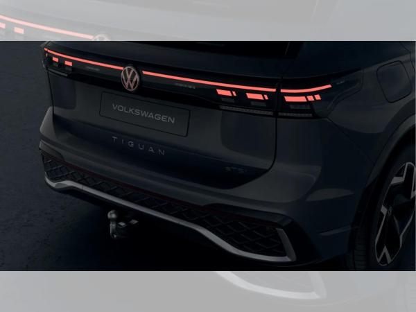 Volkswagen Tiguan R-Line 2.0 TDI, 8 Fachbereift mit Anschlussgarantie