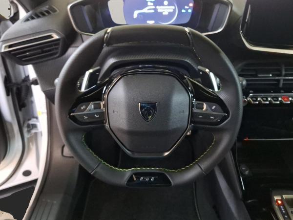 Peugeot 2008 1.2 145 GT ACC+Alcantara+LED+Navi+SHZ+Kam.