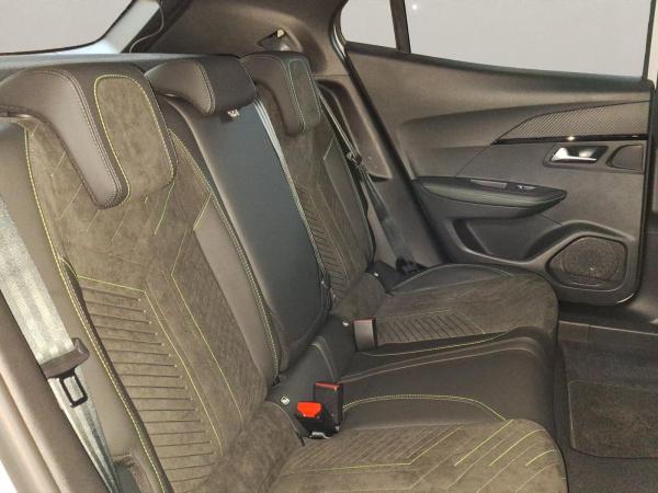 Peugeot 2008 1.2 145 GT ACC+Alcantara+LED+Navi+SHZ+Kam.