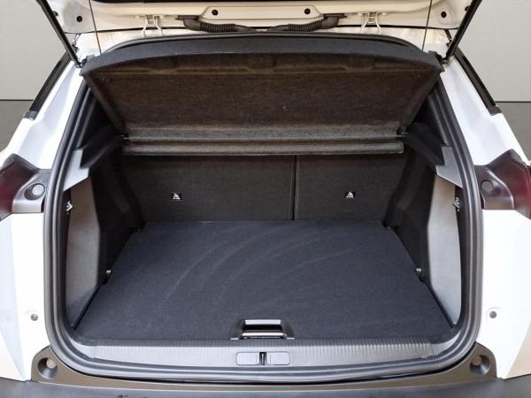 Peugeot 2008 1.2 145 GT ACC+Alcantara+LED+Navi+SHZ+Kam.