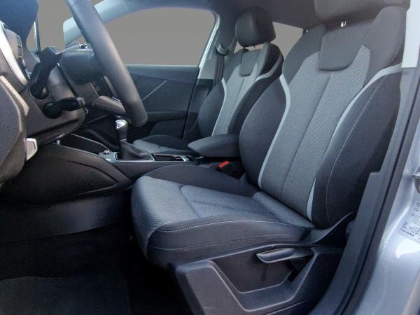 Audi Q2 advanced Black 30 TFSI LED NAVI R-KAM 5J.GAR.