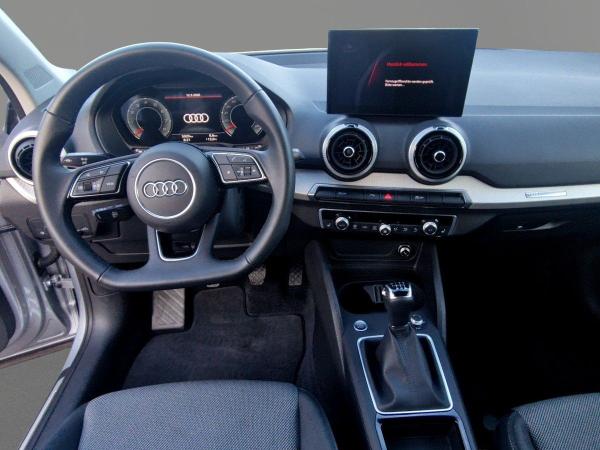 Audi Q2 advanced Black 30 TFSI LED NAVI R-KAM 5J.GAR.