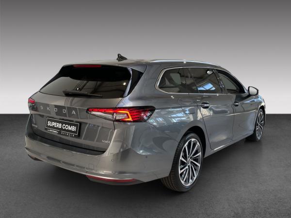Skoda Superb Combi L&K 2.0 TSI 4x4 AHK PANO NAVI