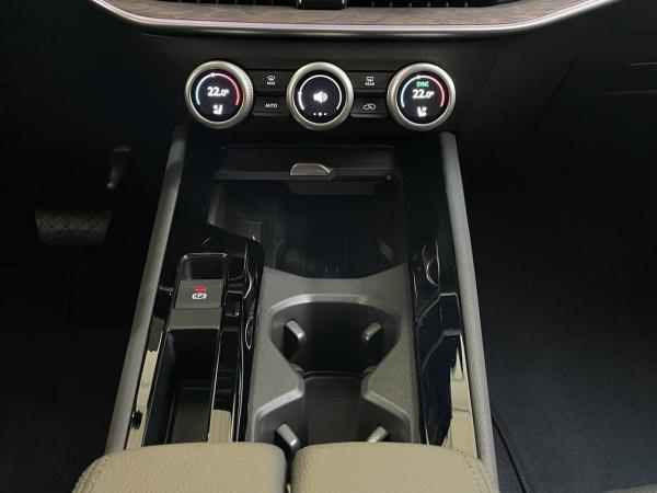 Skoda Superb Combi L&K 2.0 TSI 4x4 AHK PANO NAVI