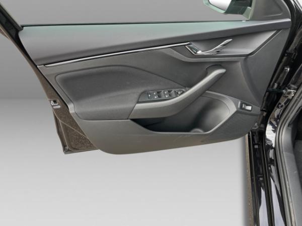 Skoda Kamiq Tour 1.0 TSI 6-Gang Schalter - FESTPREIS - LED SHZ PDCv/h FSE GRA Kessy