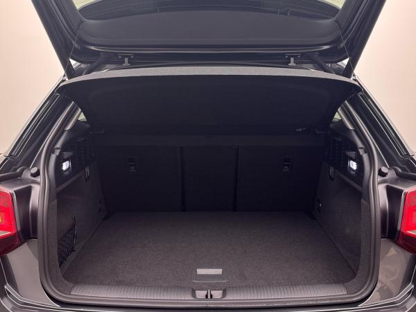 Audi Q2 35 TFSI S line S tronic LED Leder SONOS AHK