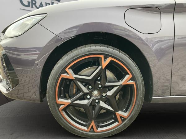 Cupra Leon Sportstourer VZ 1.5 e-HYBRID 6GangDSG