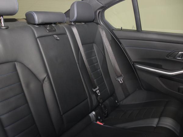 BMW M340 d xDrive Limousine HiFi DAB LED RFK Shz PDC